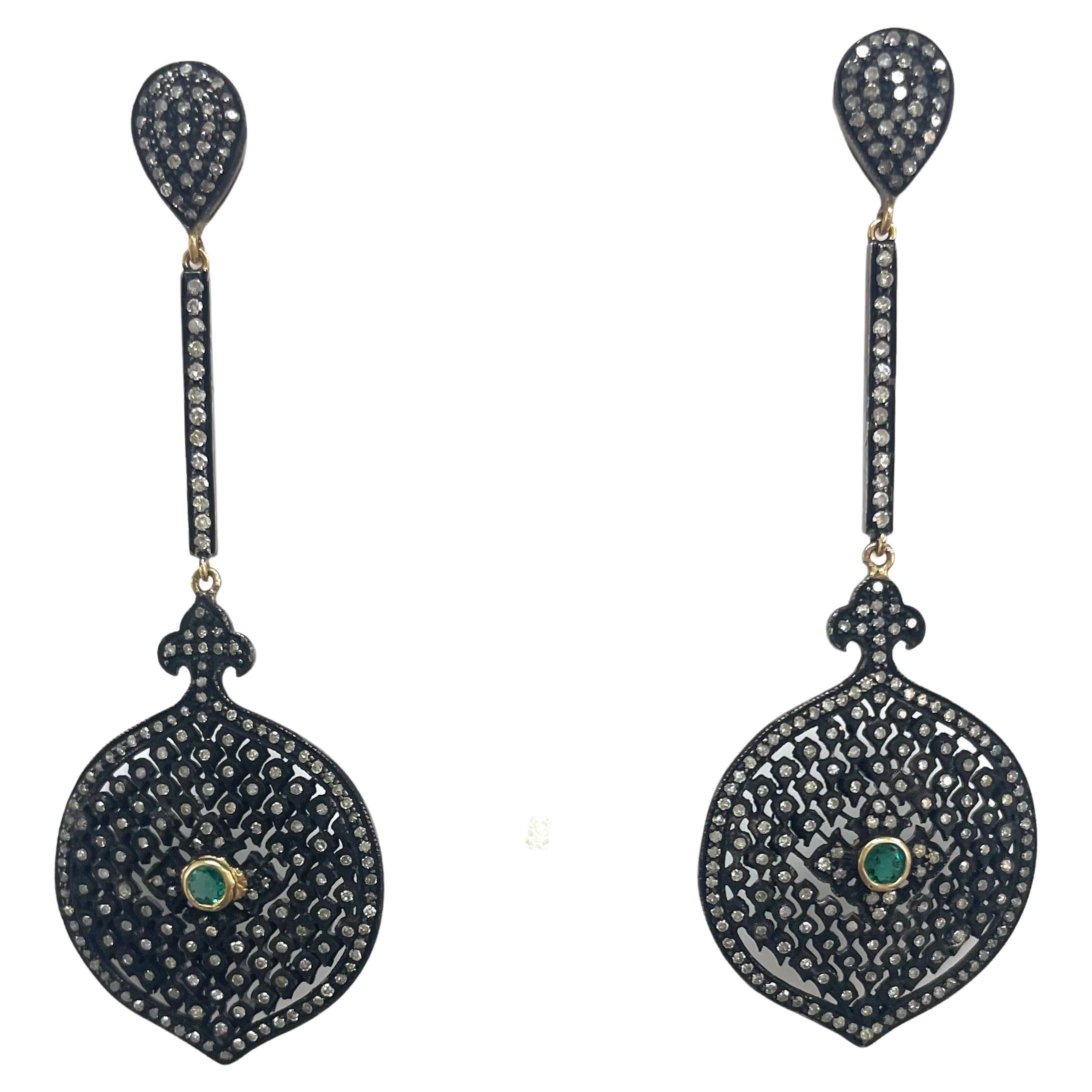 Diamant Filigran Smaragd Center Schwarz Paradizia Ohrringe im Angebot 1