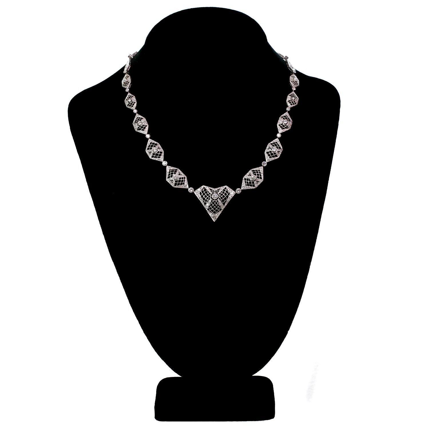 Diamond Filigree Platinum and White Gold Necklace In Excellent Condition For Sale In New York, NY