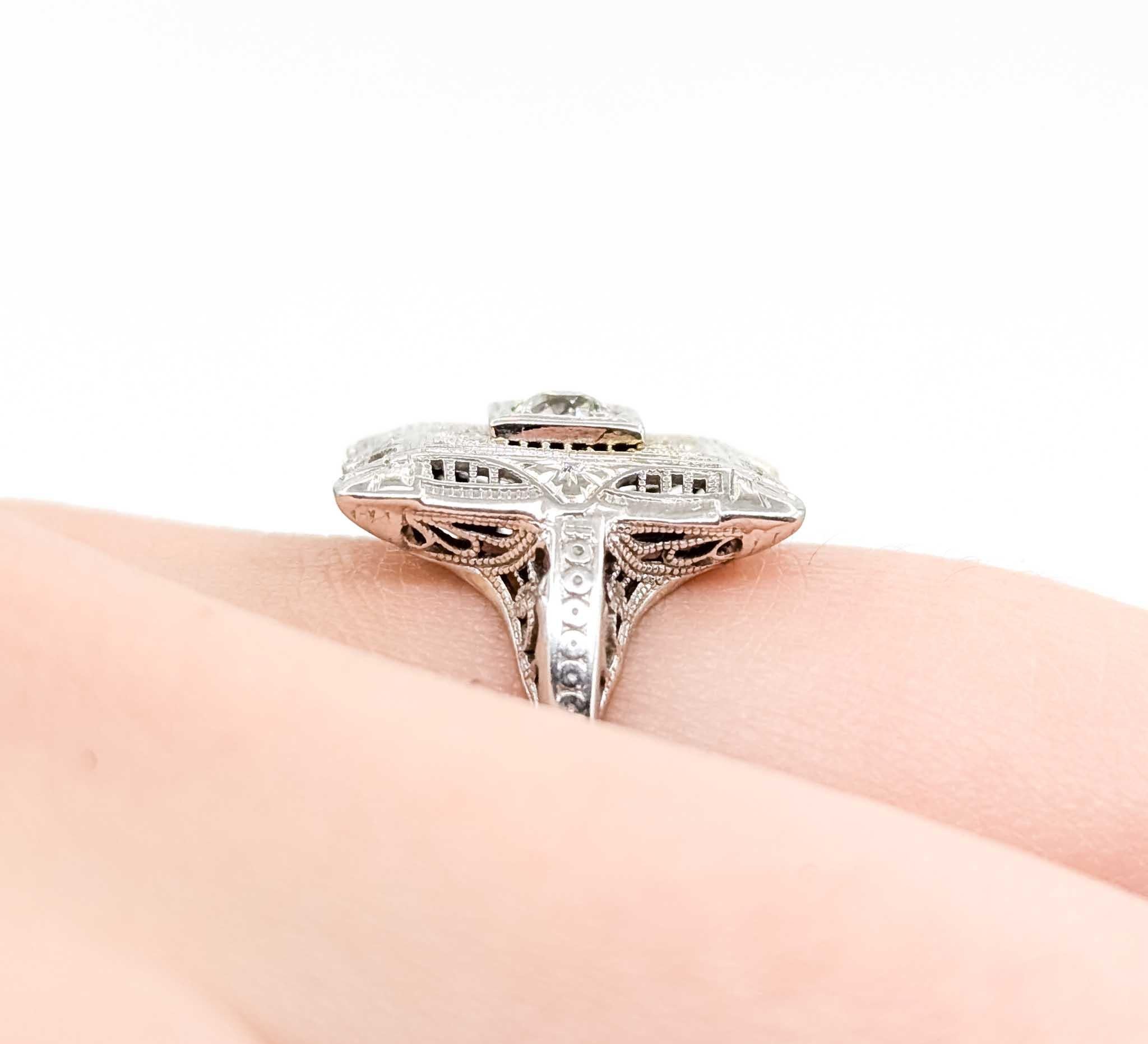 Filigraner Diamantring aus 18k Weißgold (Alteuropäischer Schliff) im Angebot