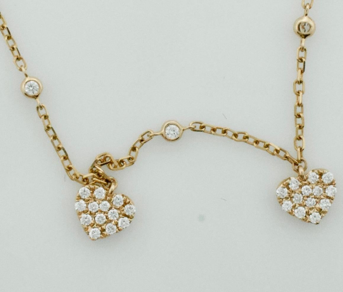 Taille ronde Collier « Five Heart Pave » en or rose avec diamants en vente