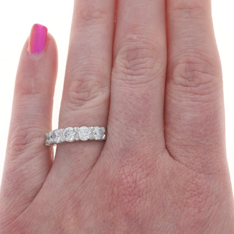 Taille ronde Anneau de mariage à cinq pierres en diamant Platinum 950 Round 1.86ctw Anniversary Ring en vente