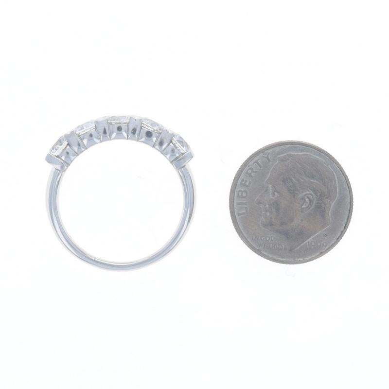 Anneau de mariage à cinq pierres en diamant Platinum 950 Round 1.86ctw Anniversary Ring en vente 1