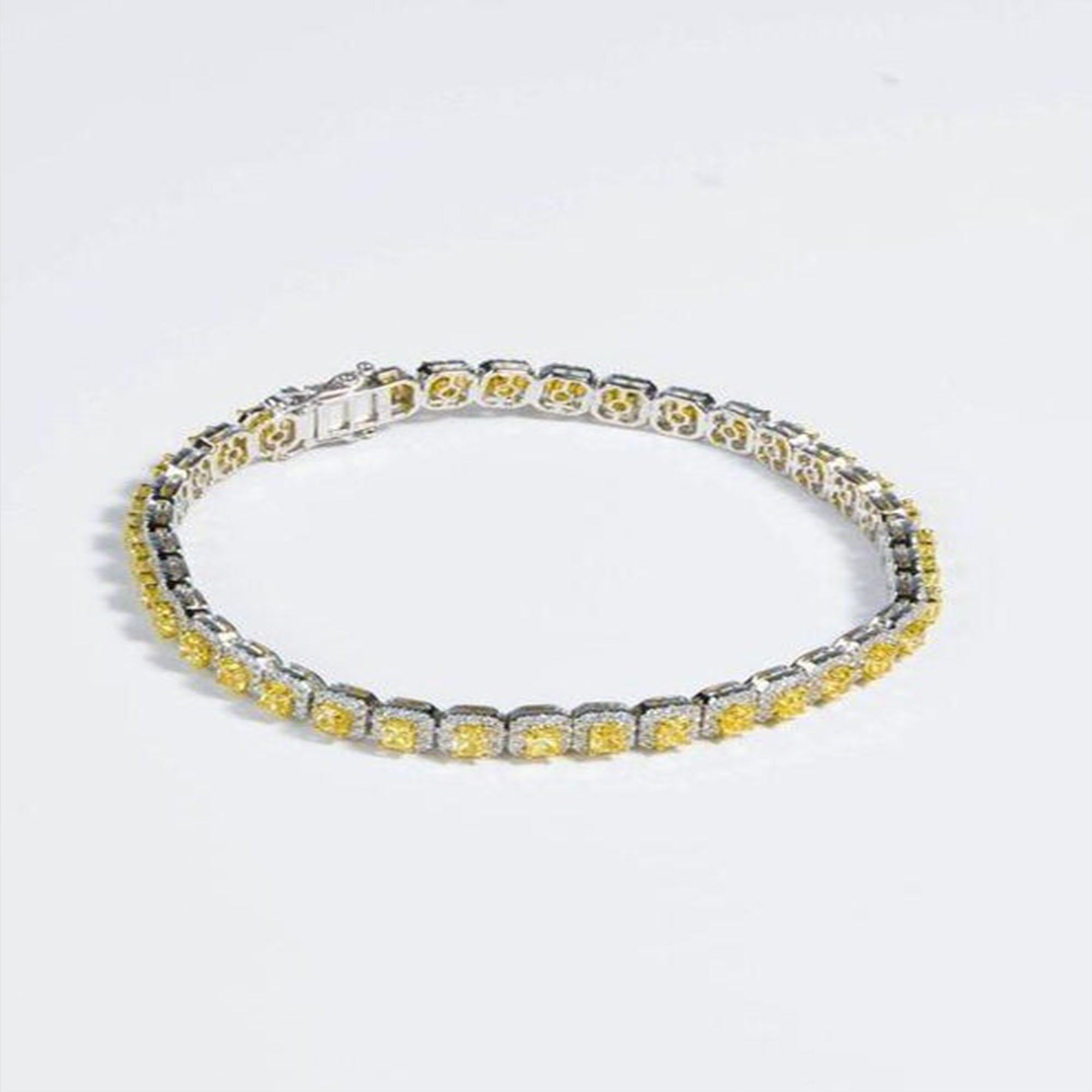 Diamond Flare 18K Yellow Gold Tennis Bracelet For Sale