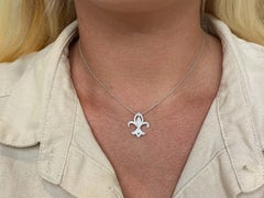 Collar de Diamantes Flor de Lis Beverley K Oro Blanco Macizo