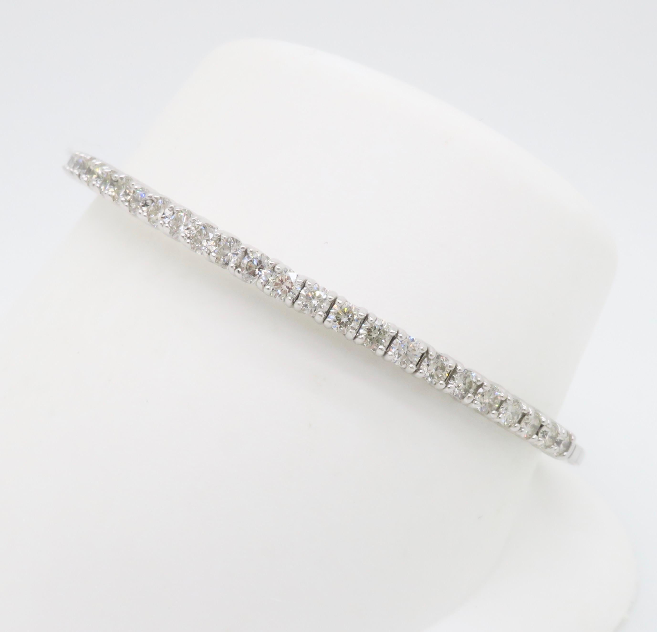 Diamond Flex Bangle Bracelet  For Sale 1