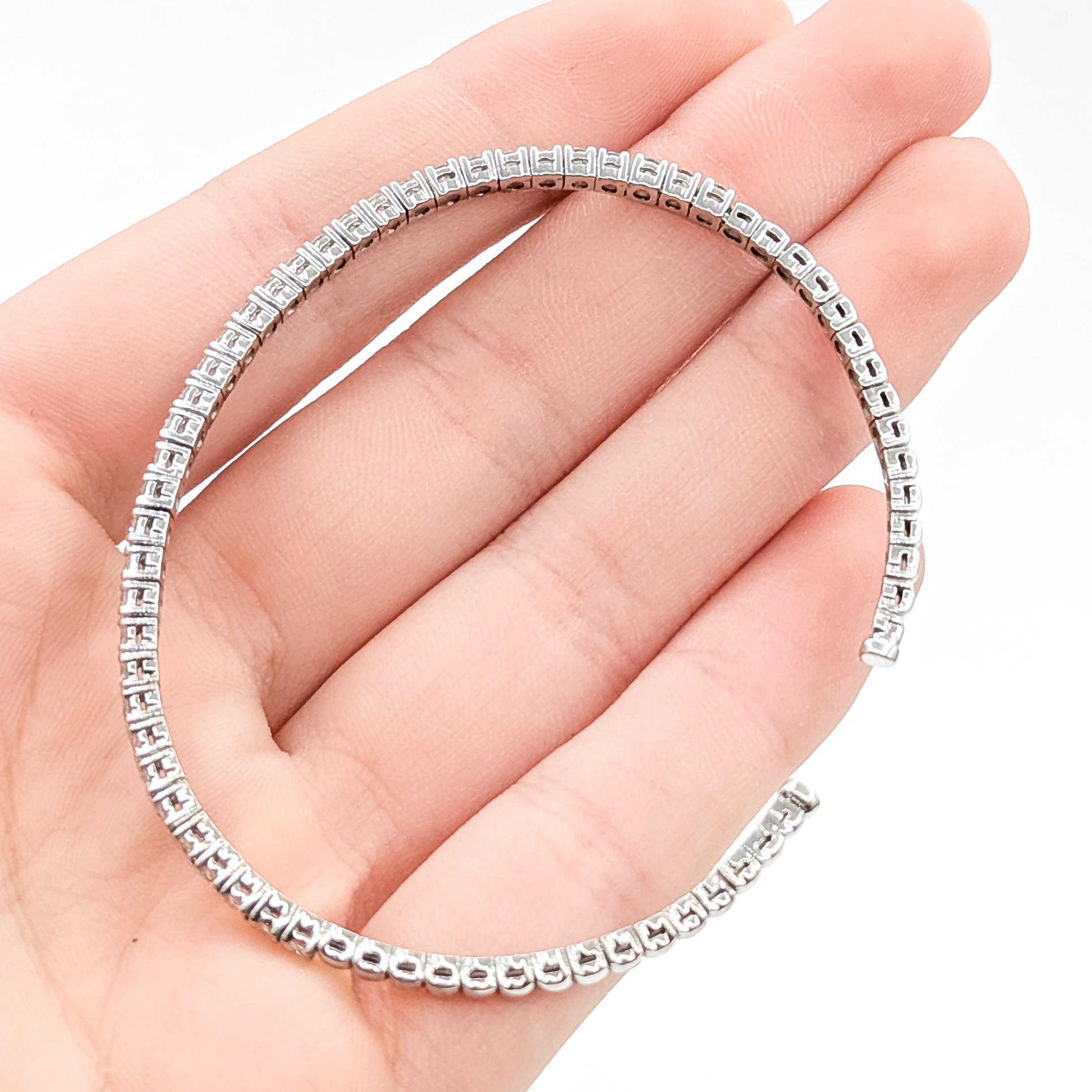 Contemporaneo Bracciale Flex con diamanti in oro bianco 18k in vendita