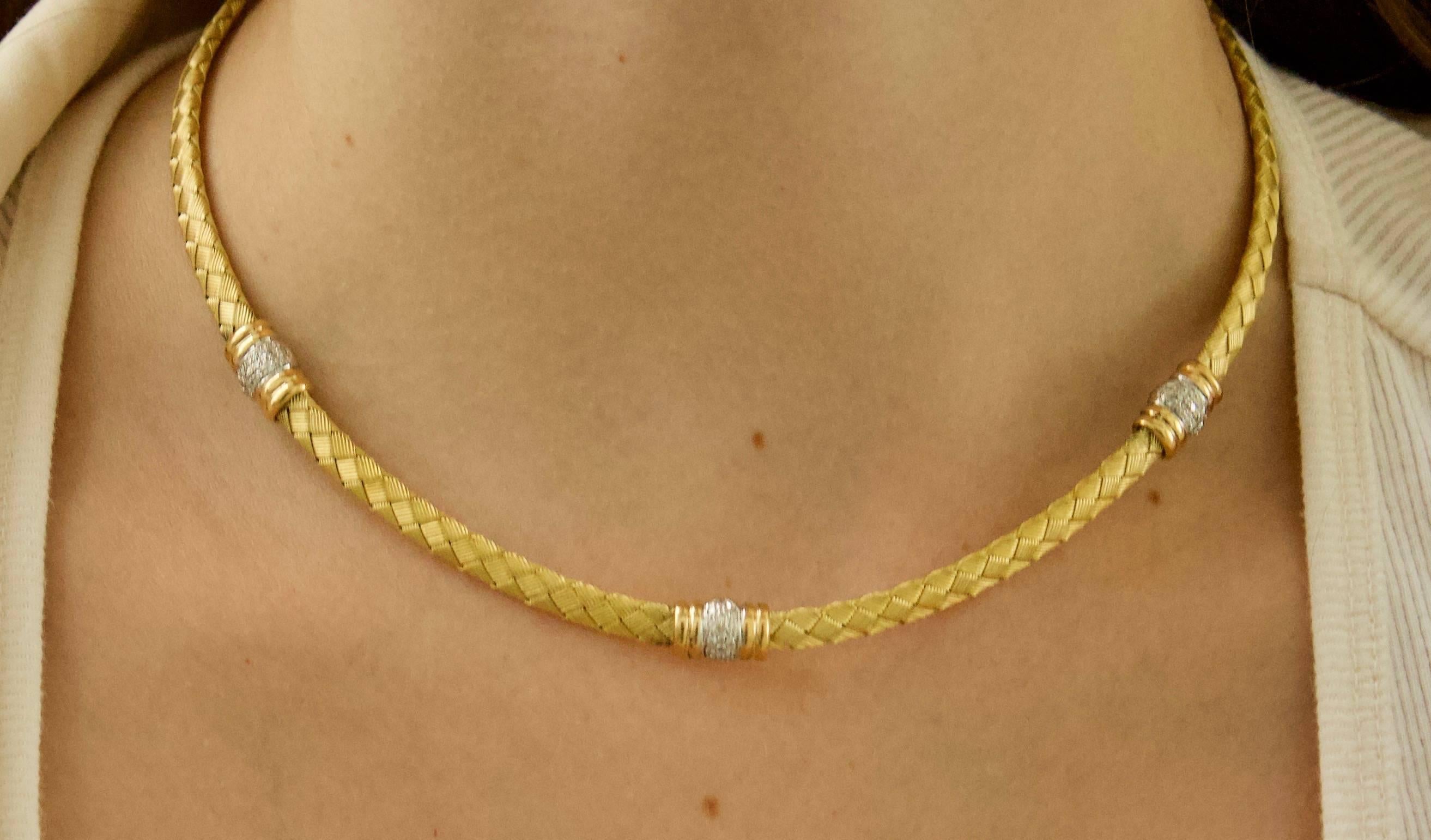 Modern Diamond Flexible Collar in 18 Karat Yellow Gold For Sale
