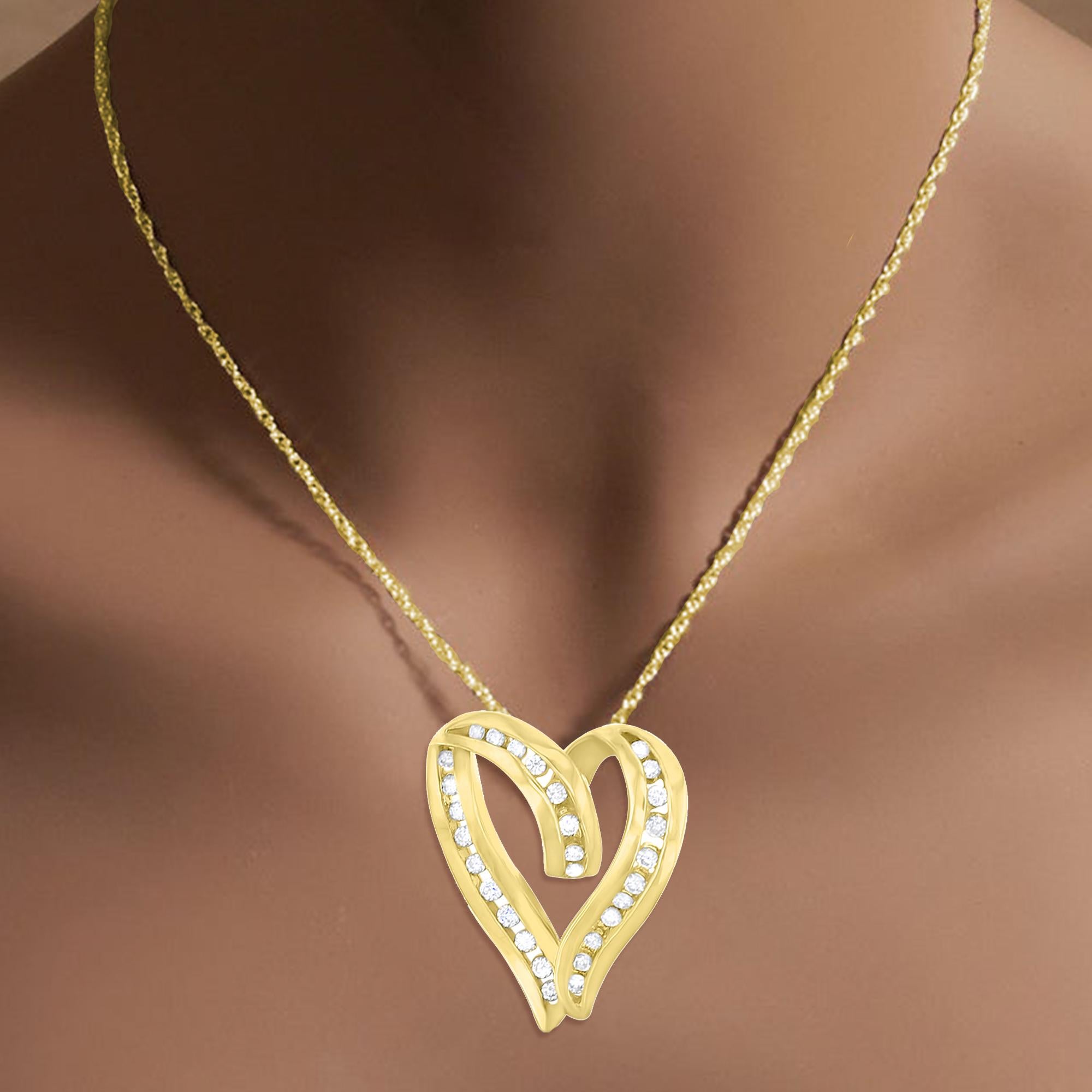 ♥ Produktübersicht ♥

Hauptstein: Diamanten
Ungefähr. Karatgewicht gesamt: .68cttw
Farbe des Diamanten: G/H
Diamant Reinheit: SI1
Diamant-Schliff: Rund
Wahl des Metalls: 14K Gelbgold
Abmessungen: 28mm x 24mm
Kette: 18