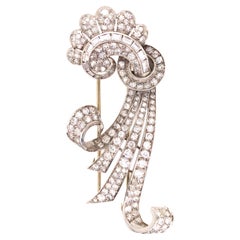 Broche Floral de Diamantes
