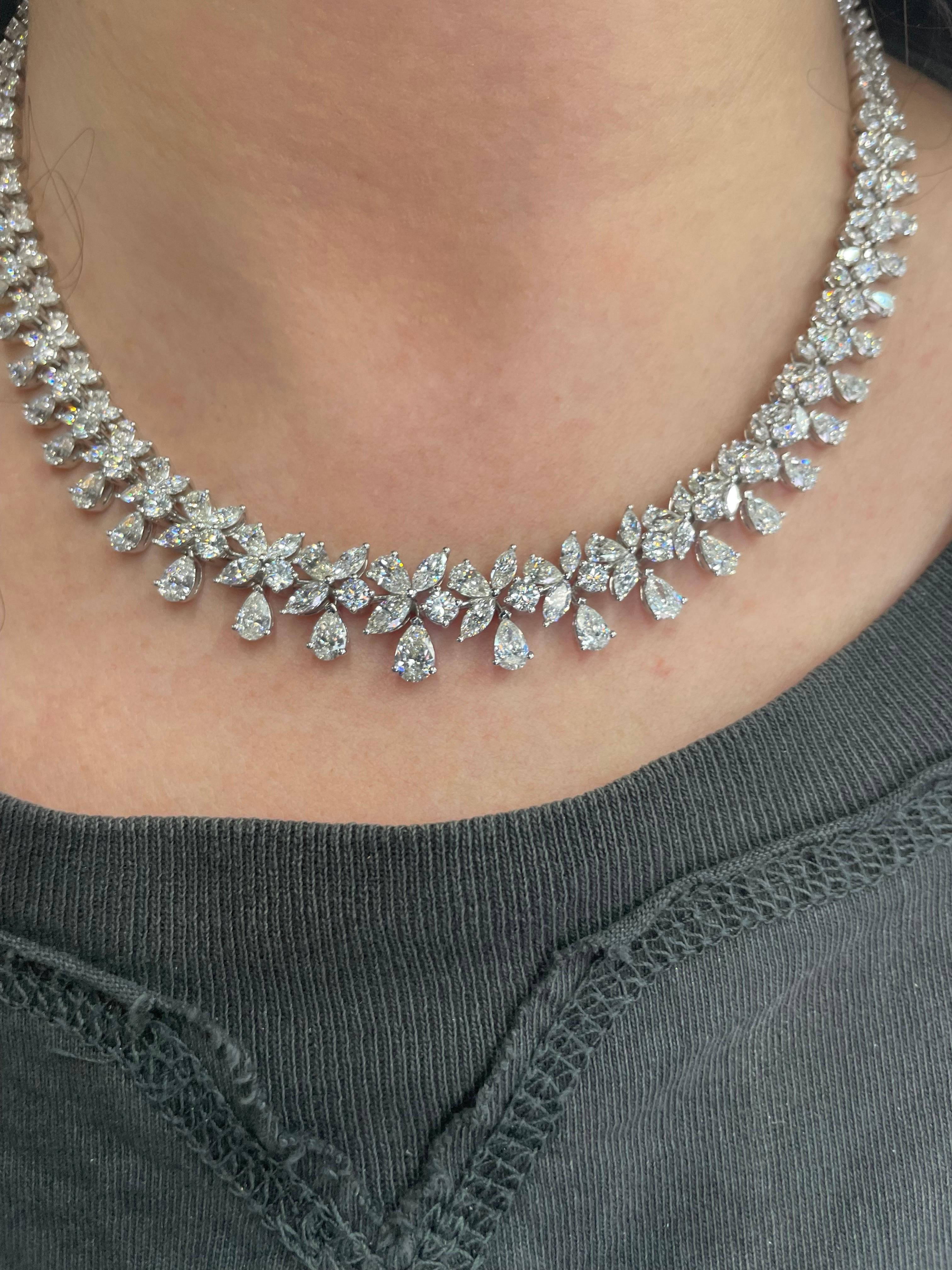 Women's Diamond Floral Cluster Drop Necklace 26.19 Carats 18 Karat White Gold F-G VS2 For Sale