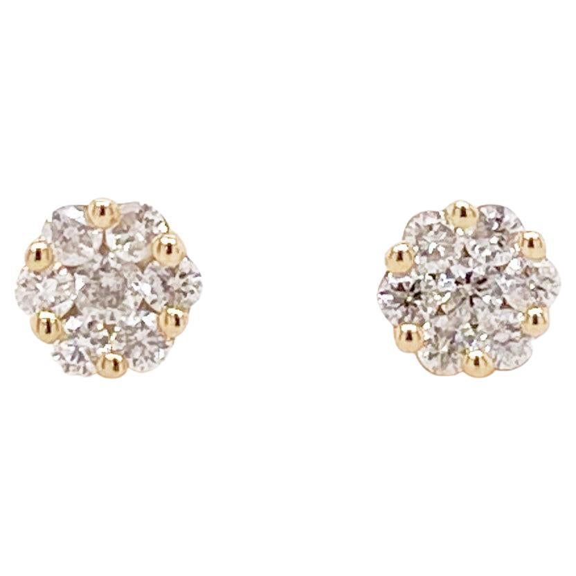 Boucles d'oreilles en or jaune 14 carats, 4.5-5mm, diamant en grappe florale 1/4 carat total  en vente