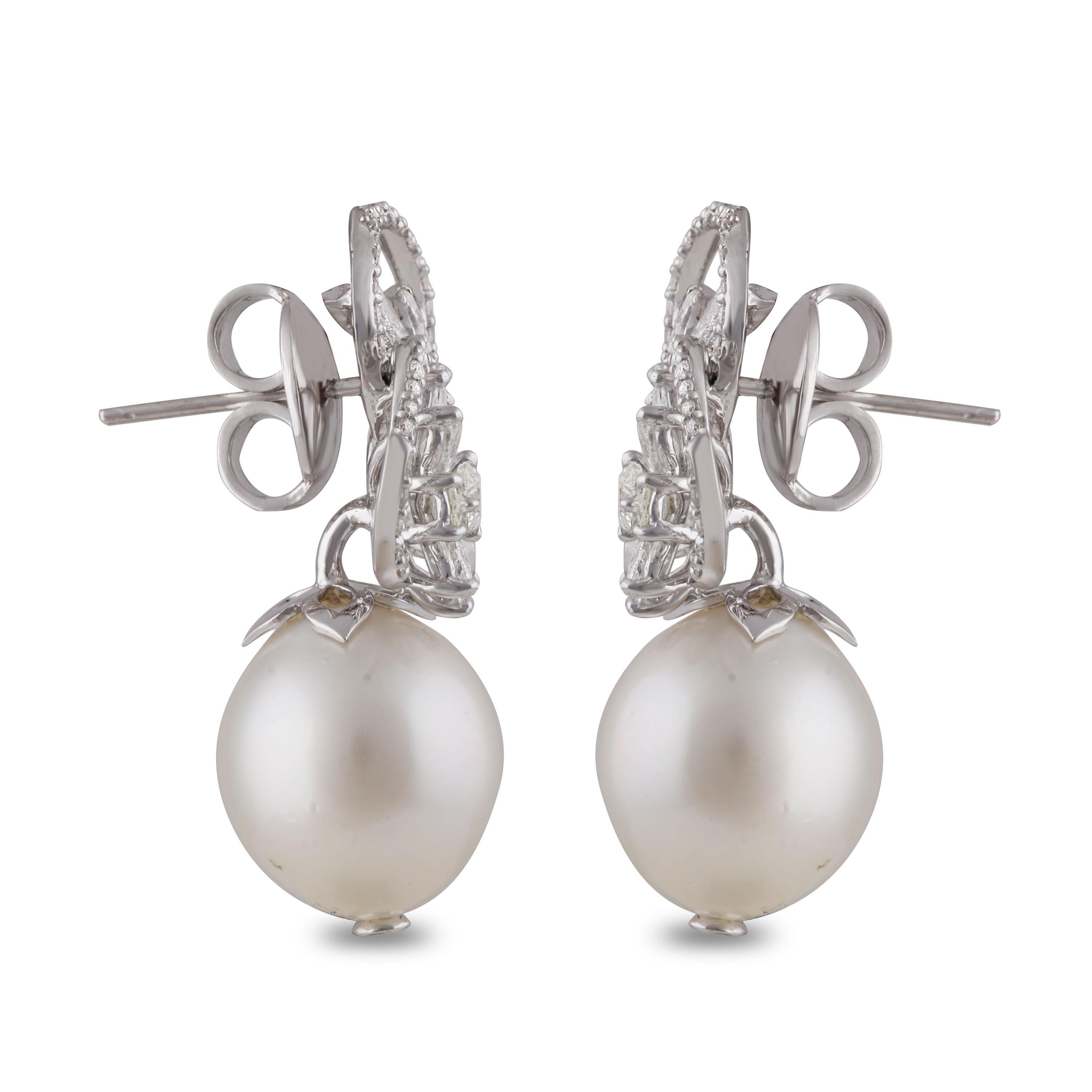 Women's Studio Rêves Diamond Floral Dangling Earrings with Pearls in 18 Karat Gold For Sale