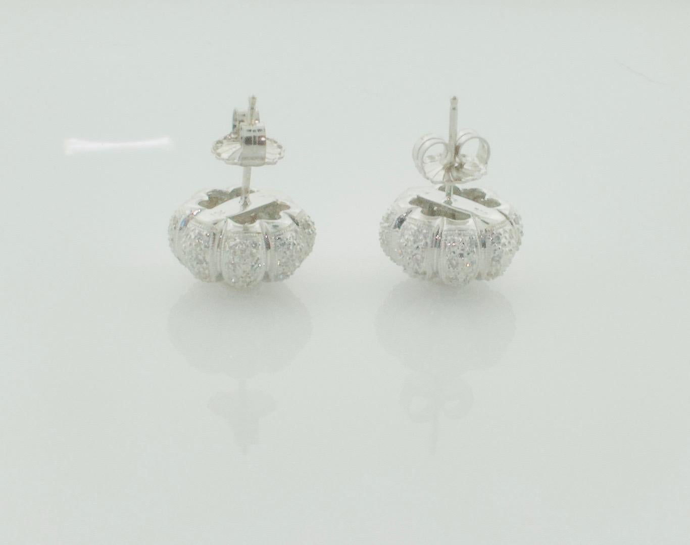 Diamond Floral Earrings in 18k White Gold 1.25 Carats Total For Sale 3