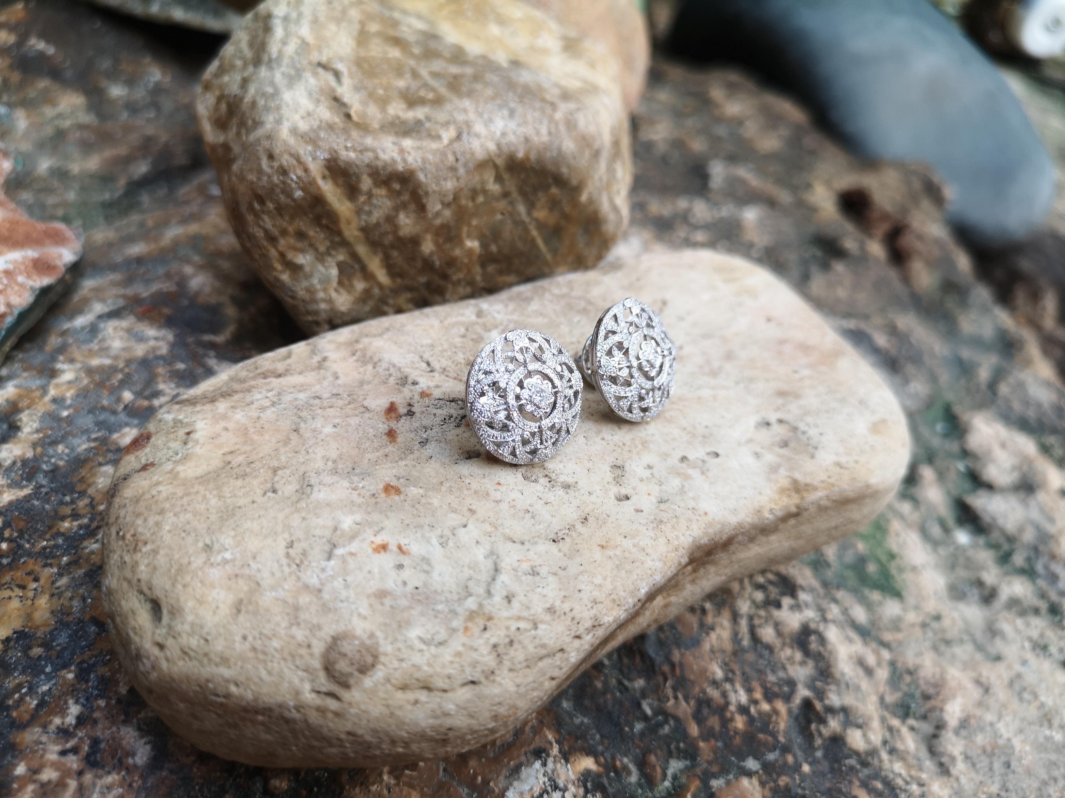 Mixed Cut Diamond Floral Earrings Set in 18 Karat White Gold Settings For Sale