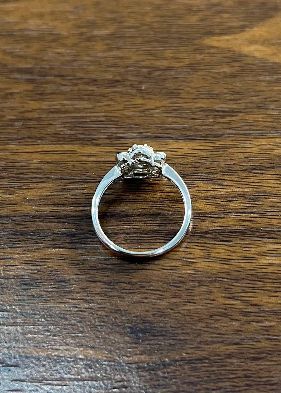 Diamond Floral Flower Petals Motif Baguette 14K White Gold Dainty Statement Ring In New Condition For Sale In Oakton, VA