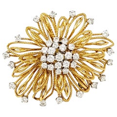 Broche con motivo floral de diamantes Oro amarillo de 18 quilates y platino 3,02 quilates en total