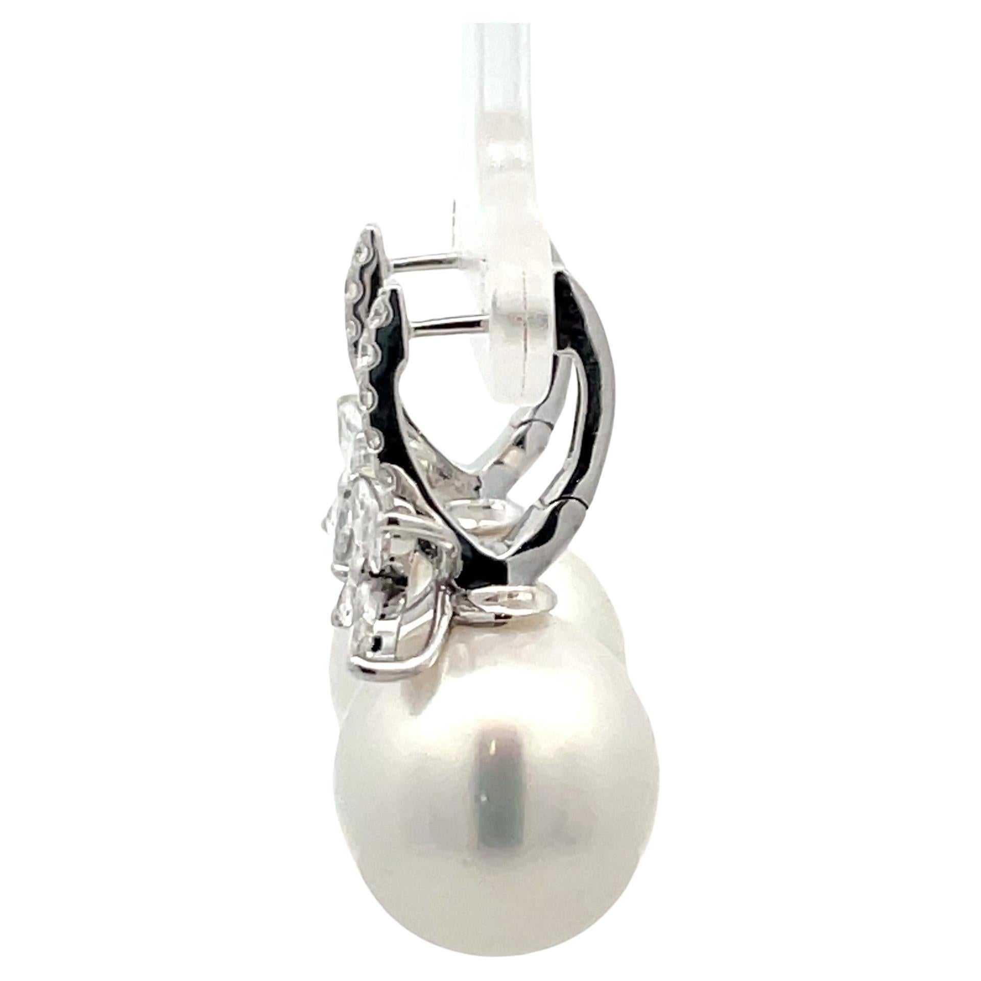 Pendientes de Diamantes Florales Perla del Mar del Sur 0,96 Quilates Oro Blanco 18 Kilates 13-14 MM en Nuevo estado para la venta en New York, NY