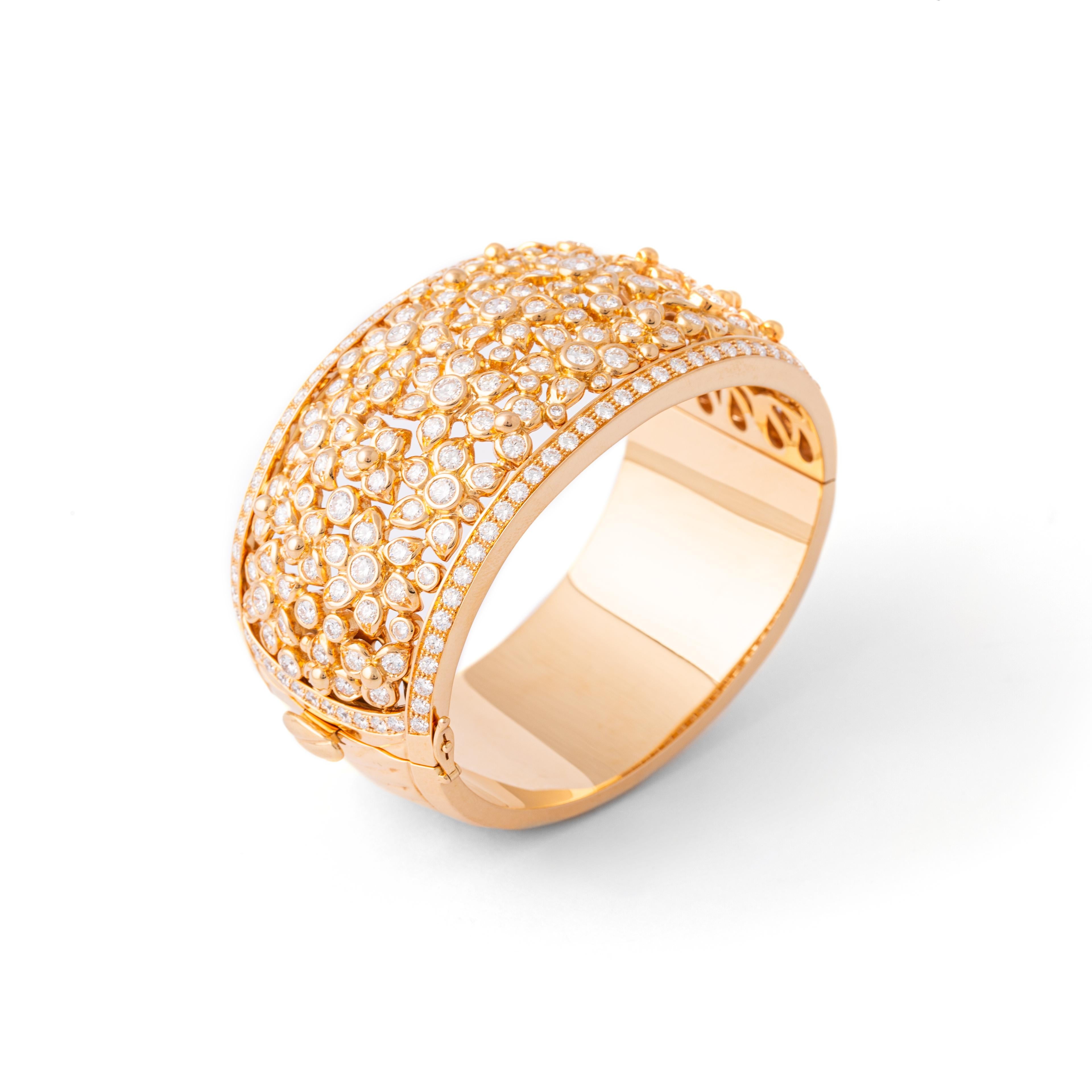 Bracelet jonc fleur en diamants en vente 2