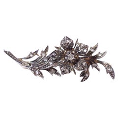Antique Diamond Flower Brooch Tremblant in 18k Gold and Silver