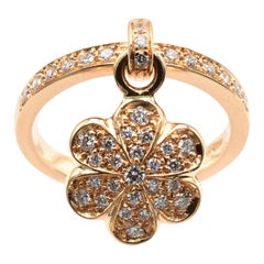 Anello Charm con fiore di diamante in oro rosa di Gilberto Cassola Made in Italy