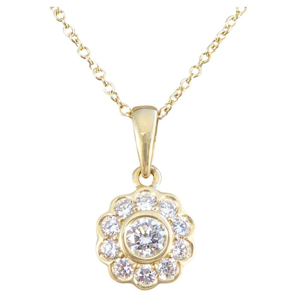 Diamond Flower Cluster Pendant Necklace in 18ct Yellow Gold For Sale