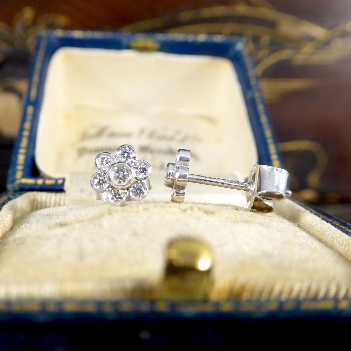 Women's or Men's Diamond Flower Cluster Stud Earrings in 18ct White Gold For Sale