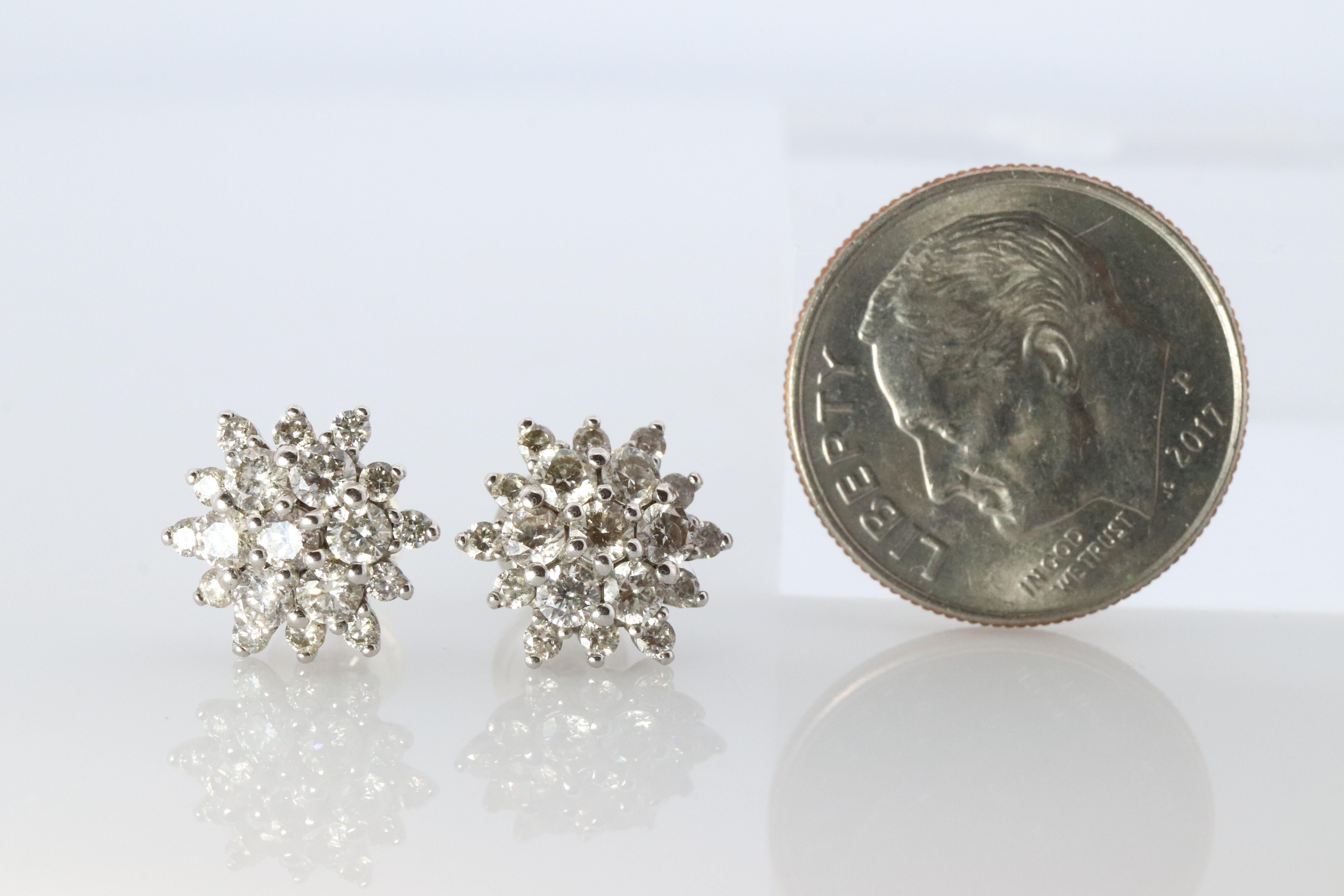 Round Cut Diamond Flower Cluster Stud Earrings.  Platinum Earrings. Pt900 and 1CTW dia. For Sale