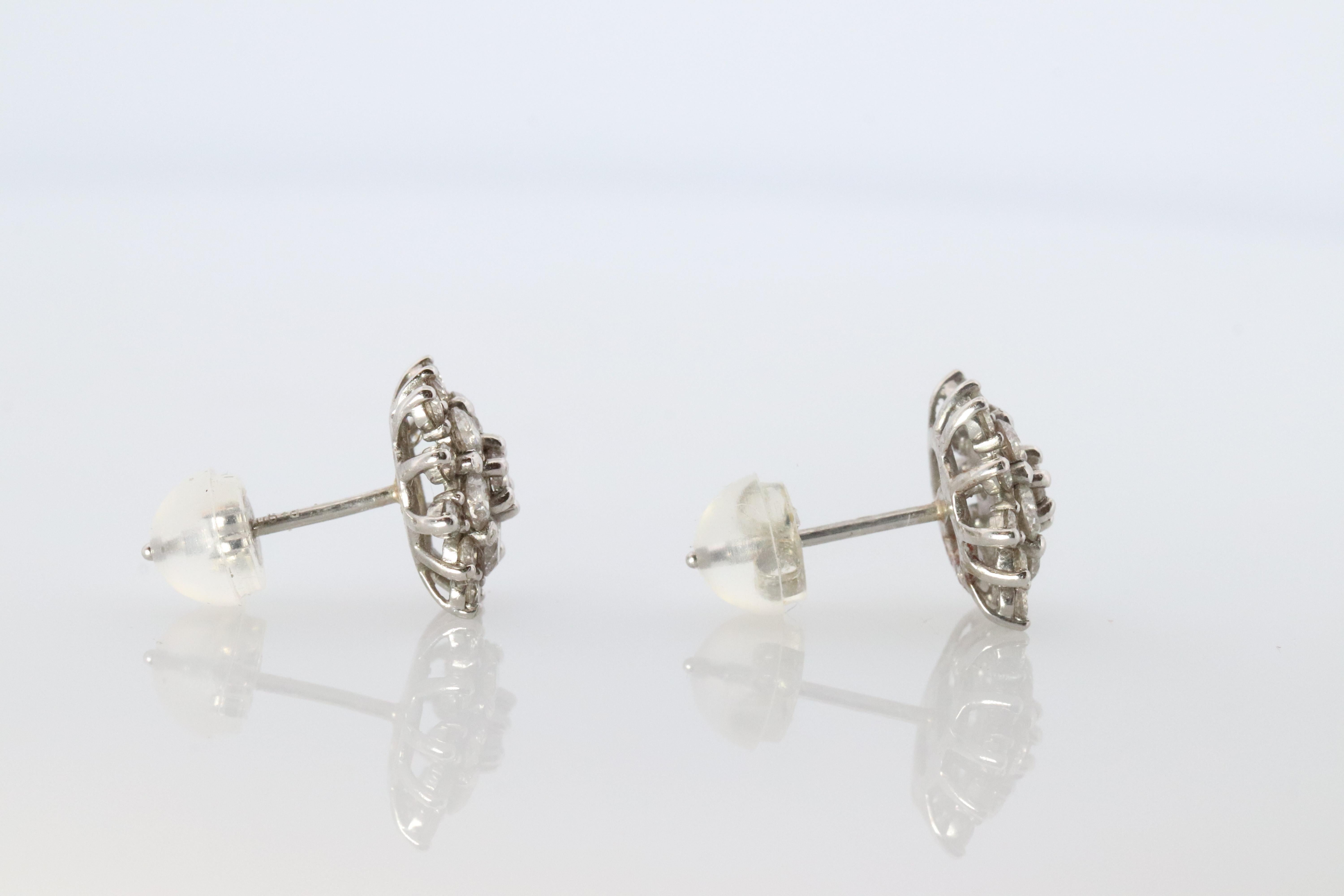Diamond Flower Cluster Stud Earrings.  Platinum Earrings. Pt900 and 1CTW dia. For Sale 3