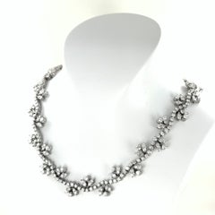 Diamond Flower Collier in 18 Karat White Gold