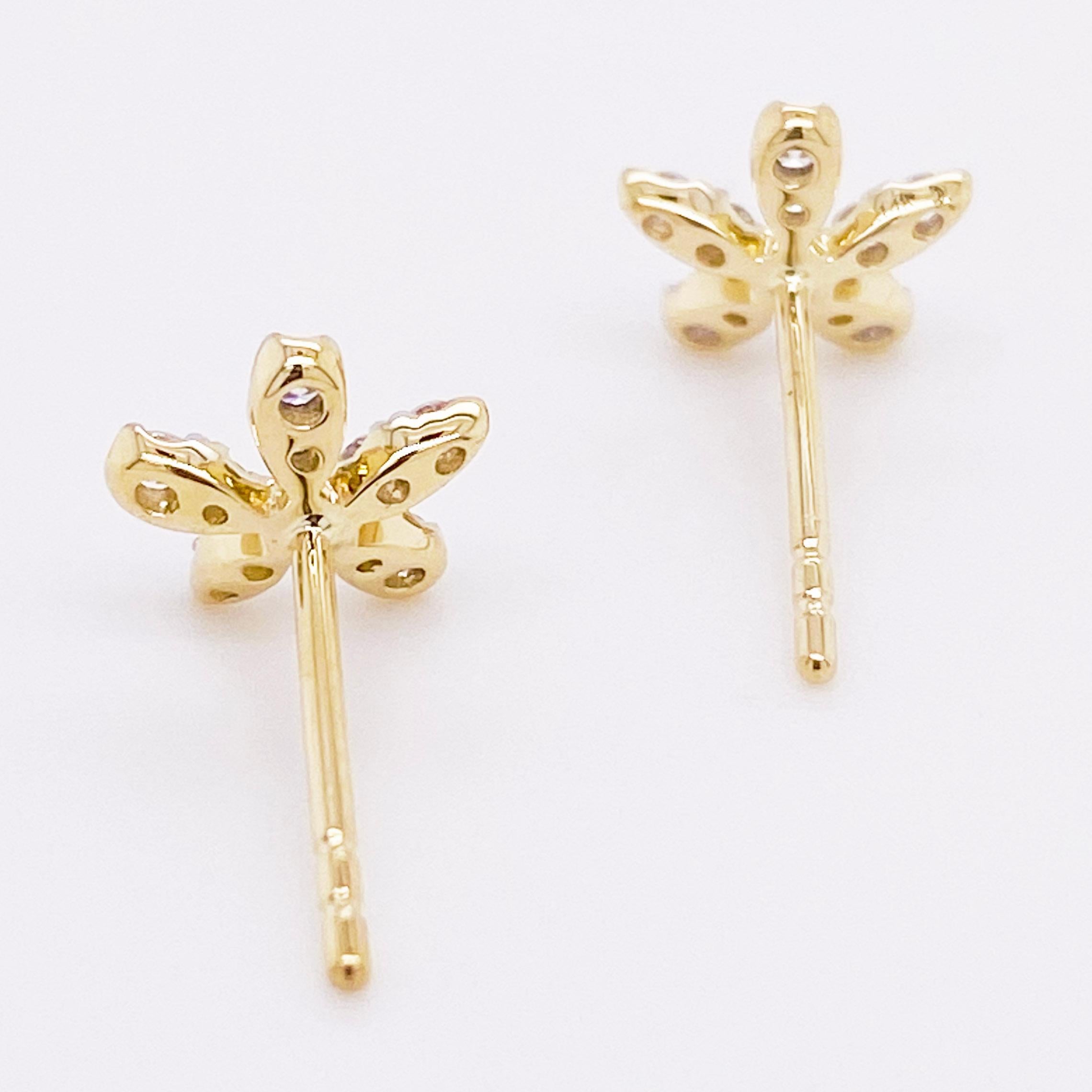 Diamond Flower Earrings, 14 Karat Yellow Gold Diamond Florette Stud Earrings In New Condition For Sale In Austin, TX