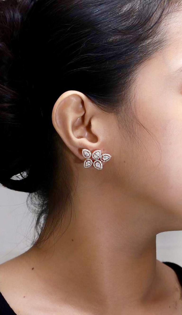 Pear Cut Diamond Flower Earrings 3.19 Carats 18K Rose Gold For Sale
