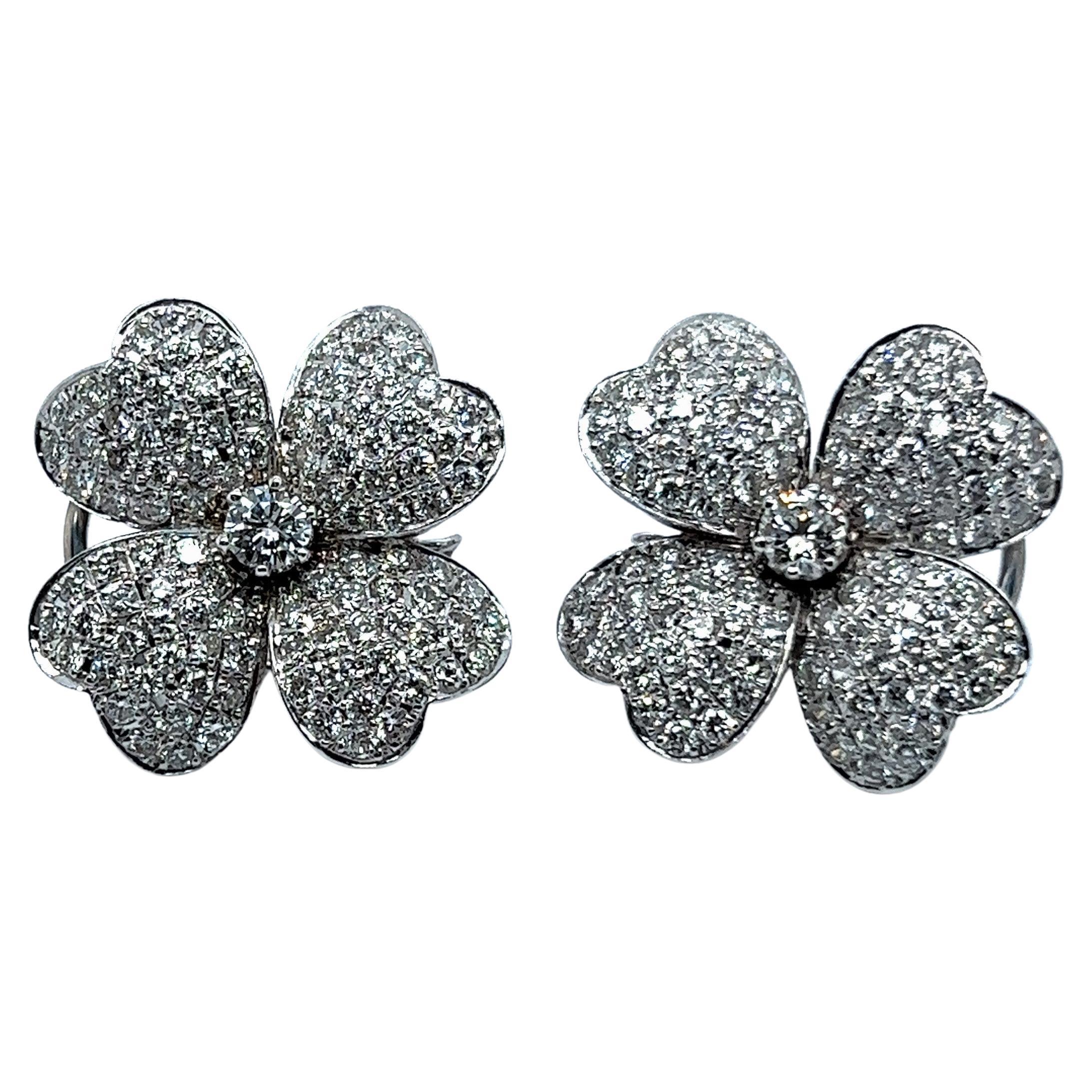 A flower is one of nature's most delicate creations, so it is not a secret that jewellery designers have long found inspiration in them, seeking to capture their fleeting beauty in their art.

This gorgeous pair of floral earrings are just blooming