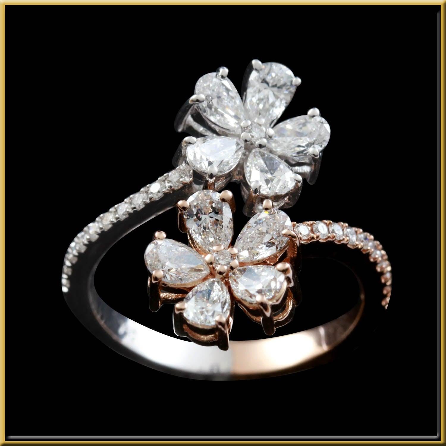 For Sale:  Diamond Flower Fashion Ring in 18 Karat Gold 4