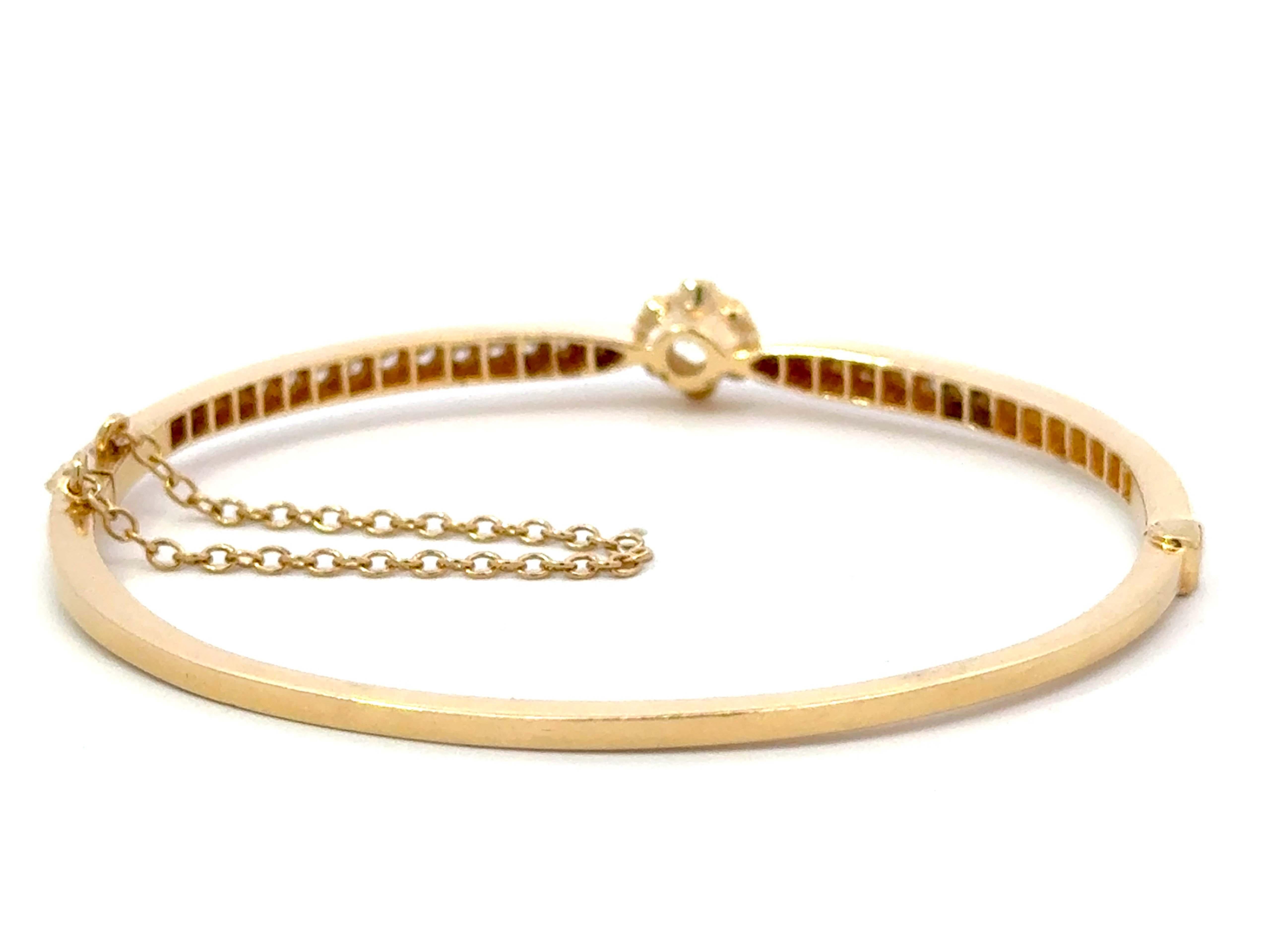 Bracelet jonc à charnières fleur en or jaune 14 carats et diamants en vente 2