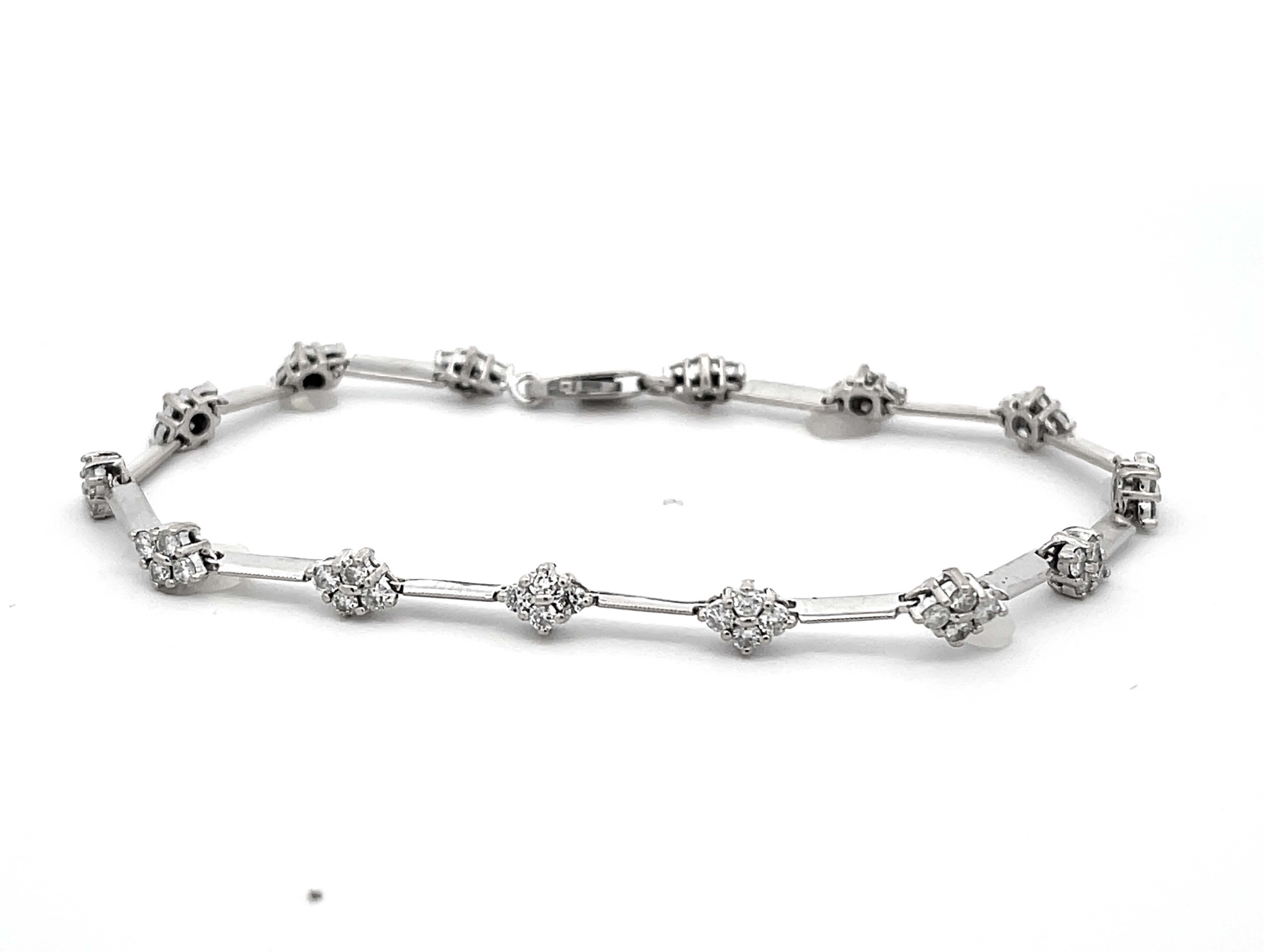 Modern Diamond Flower Link Bracelet in 18k White Gold For Sale