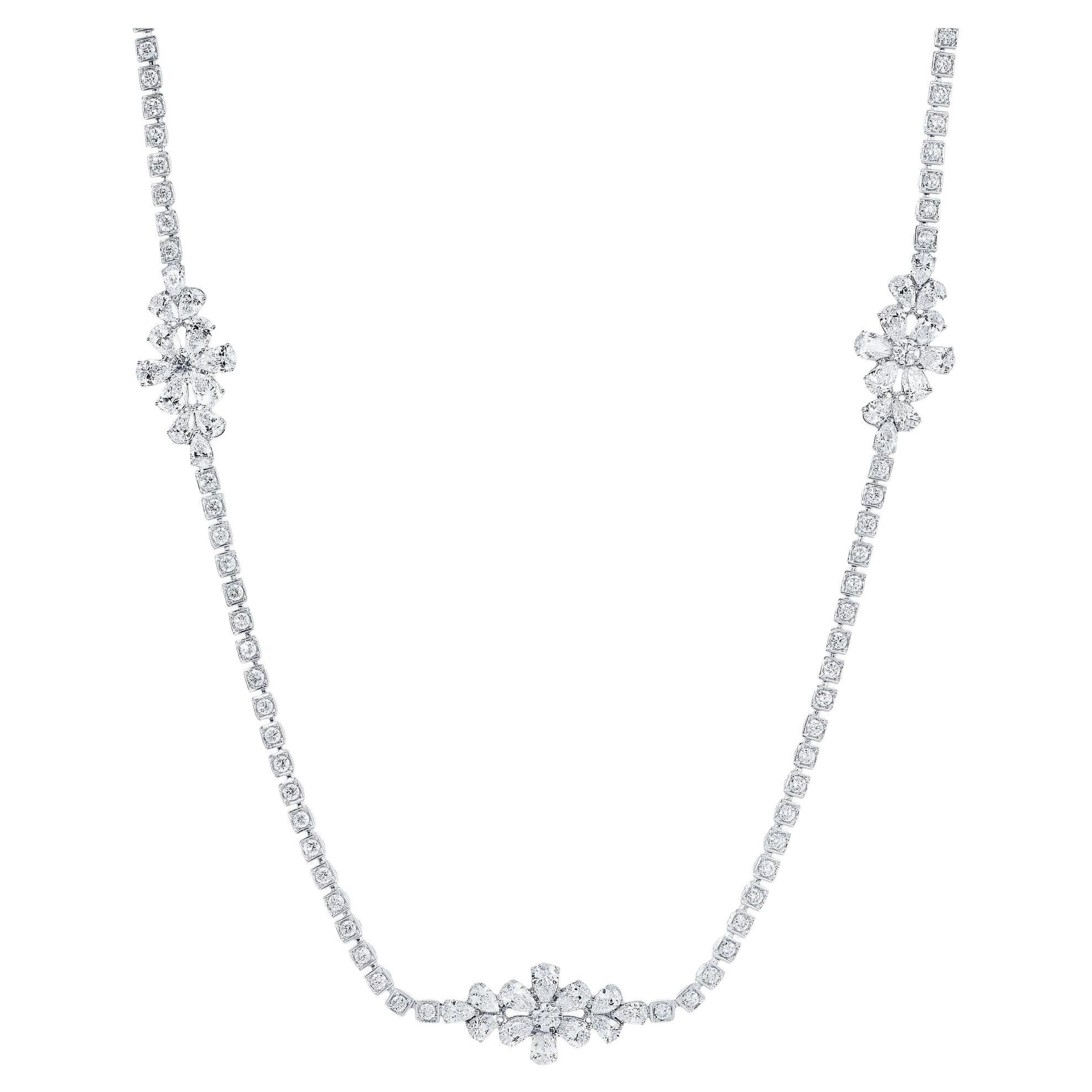 Diamant-Blumen-Halskette aus 18 Karat Weißgold mit 9,1 Karat Birnen- und Rundschliff