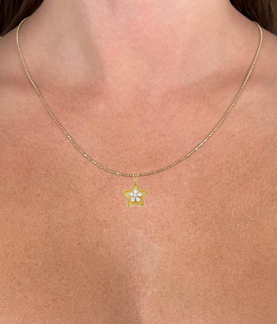 Contemporary Diamond Flower Pendant Necklace 14K Yellow Gold For Sale