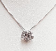 Colgante Flor de Diamantes en Engaste de Oro Blanco de 18 Kilates