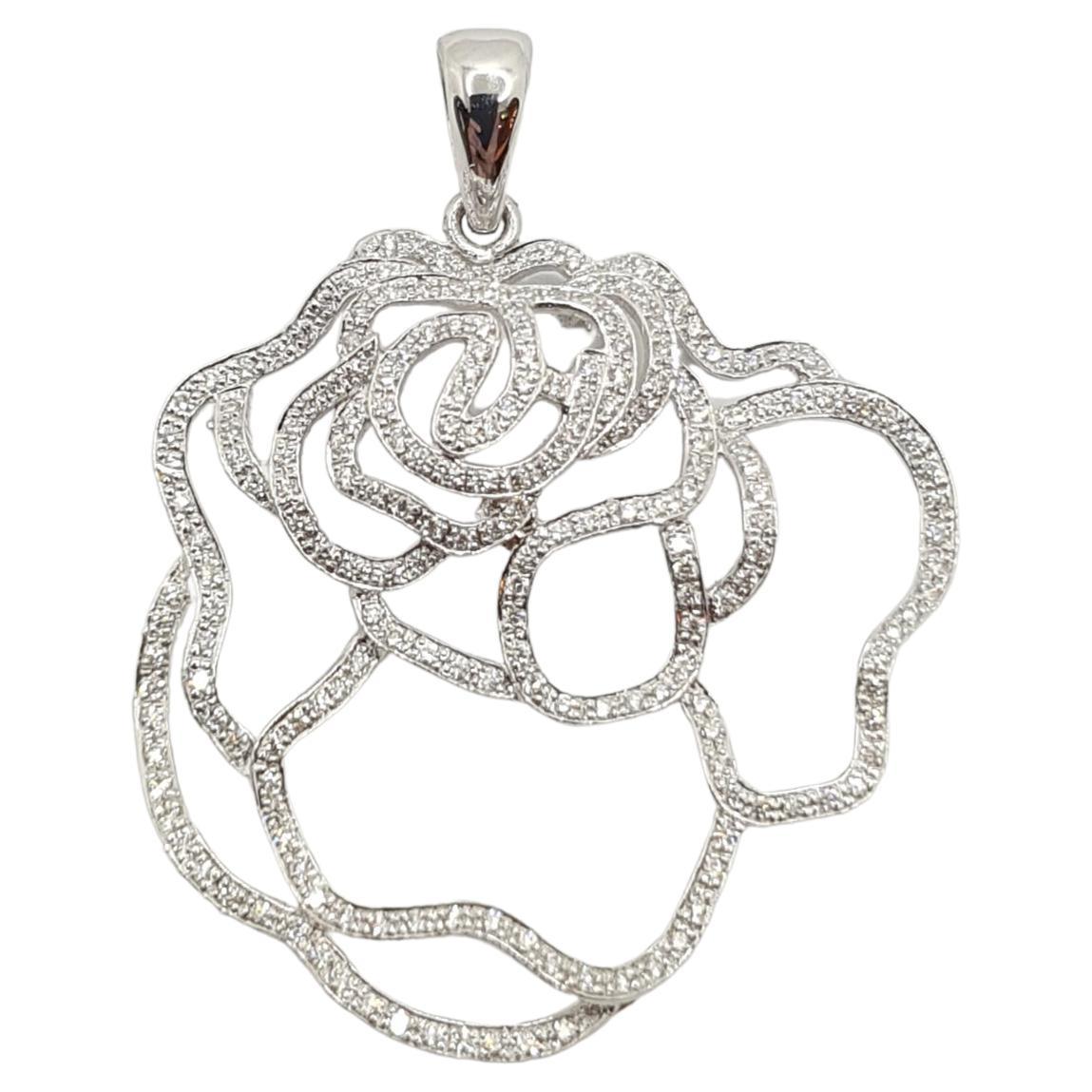 Ciondolo con fiore di diamante incastonato in oro bianco 18 carati