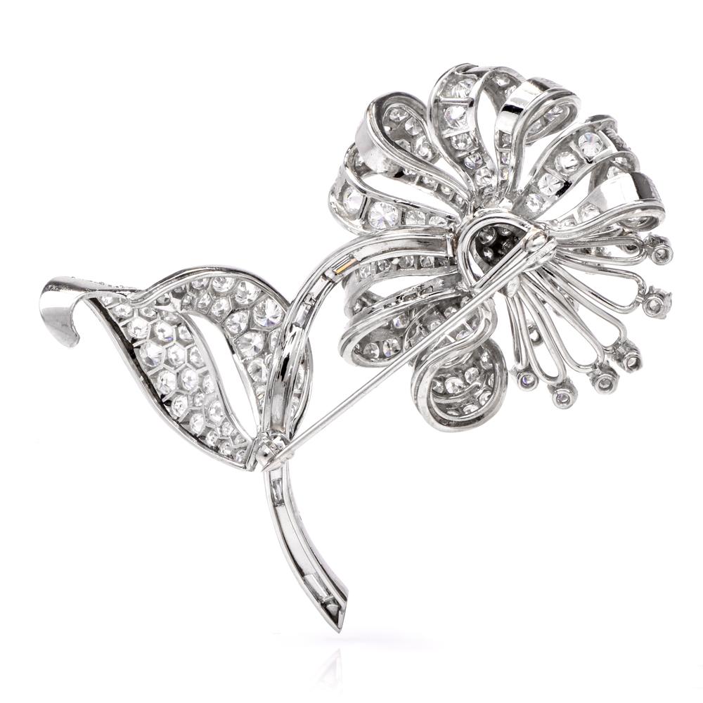 Diamond Flower Platinum Brooch Pin In Excellent Condition For Sale In Miami, FL