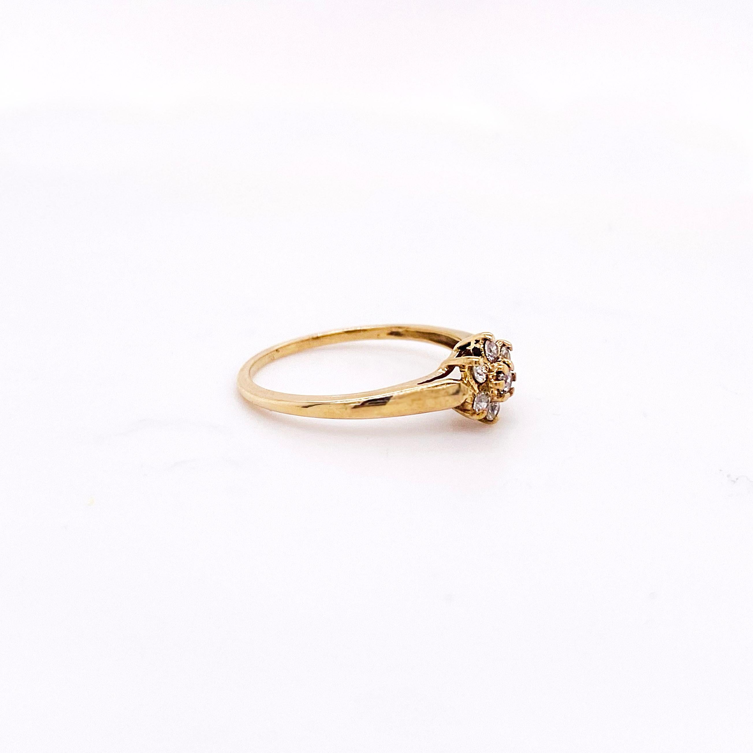 Diamant-Blumenring, 10 Karat Gelbgold, Diamant-Cluster-Ring, stapelbarer Ring (Rundschliff) im Angebot