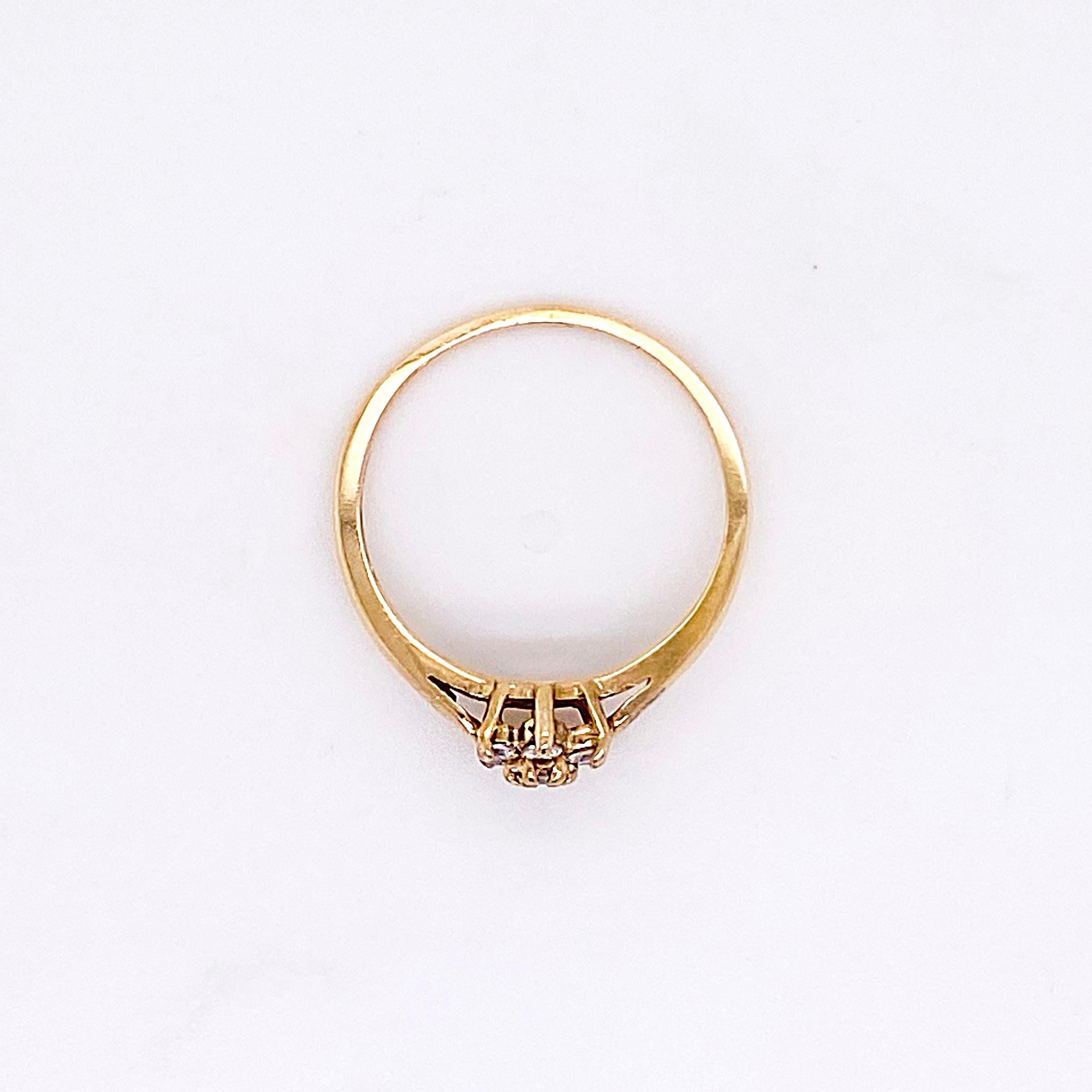 Diamant-Blumenring, 10 Karat Gelbgold, Diamant-Cluster-Ring, stapelbarer Ring im Zustand „Hervorragend“ im Angebot in Austin, TX