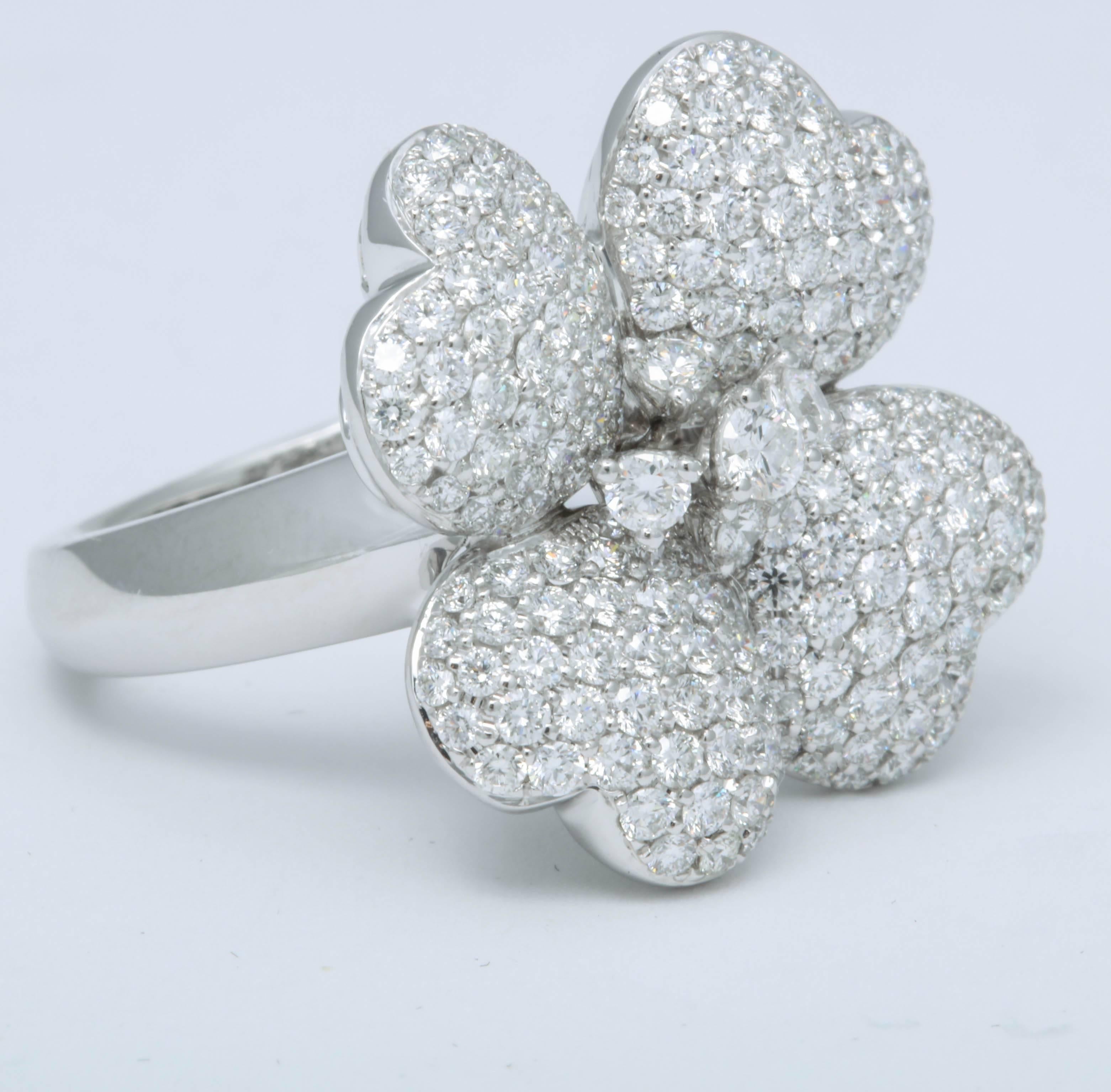 Women's Diamond Flower Ring