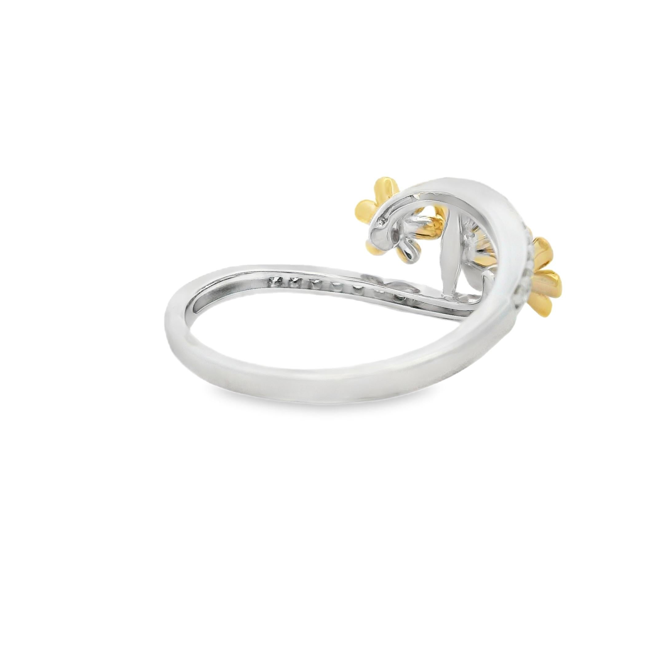 Diamant-Blumenring aus 14K zweifarbigem Gold mit 0,23 Karat runden Diamanten Größe 7 Damen im Angebot