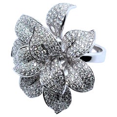 Diamond Flower Ring in 18 Karat White Gold