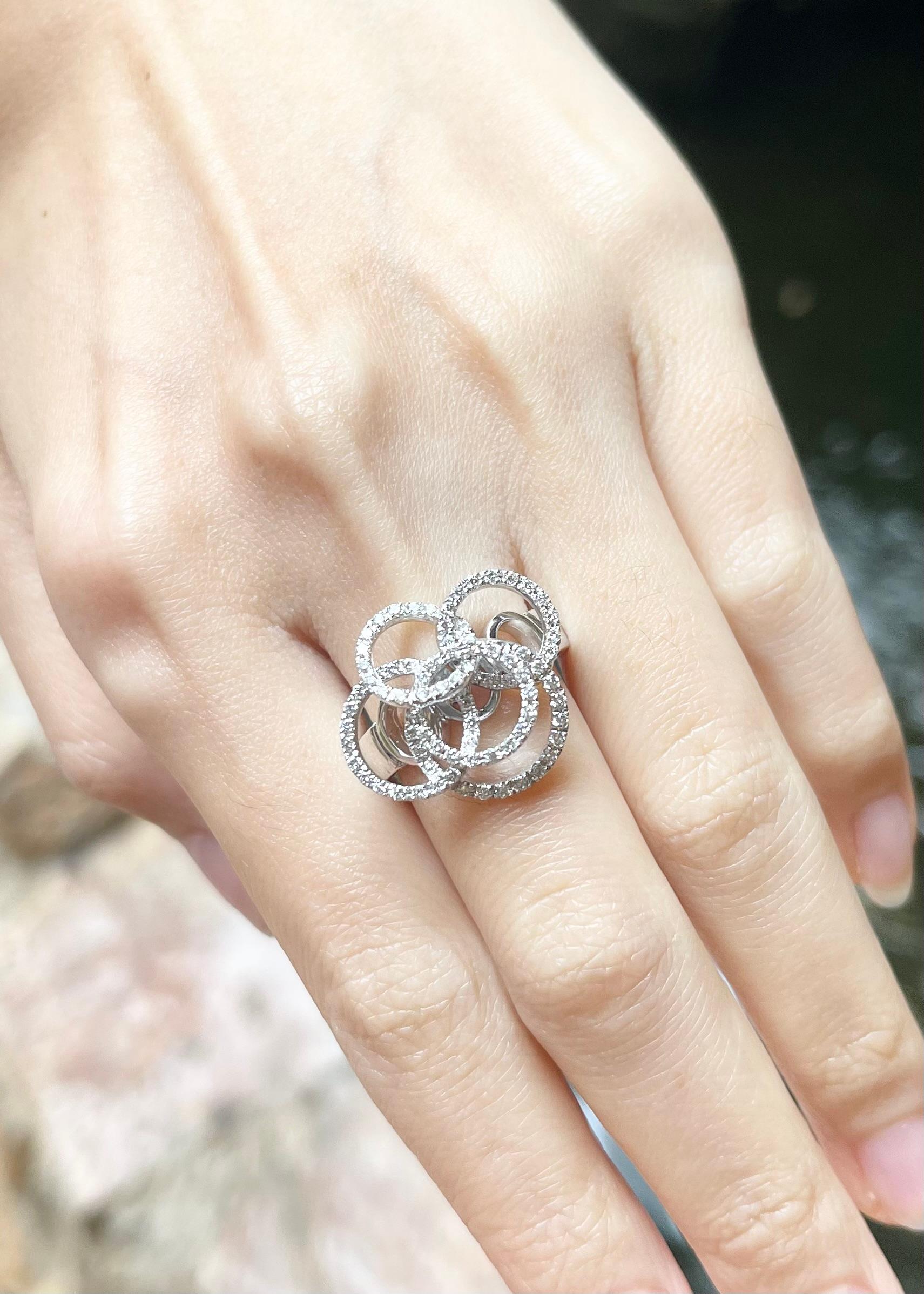 Brilliant Cut Diamond Flower Ring set in 18K White Gold Settings For Sale