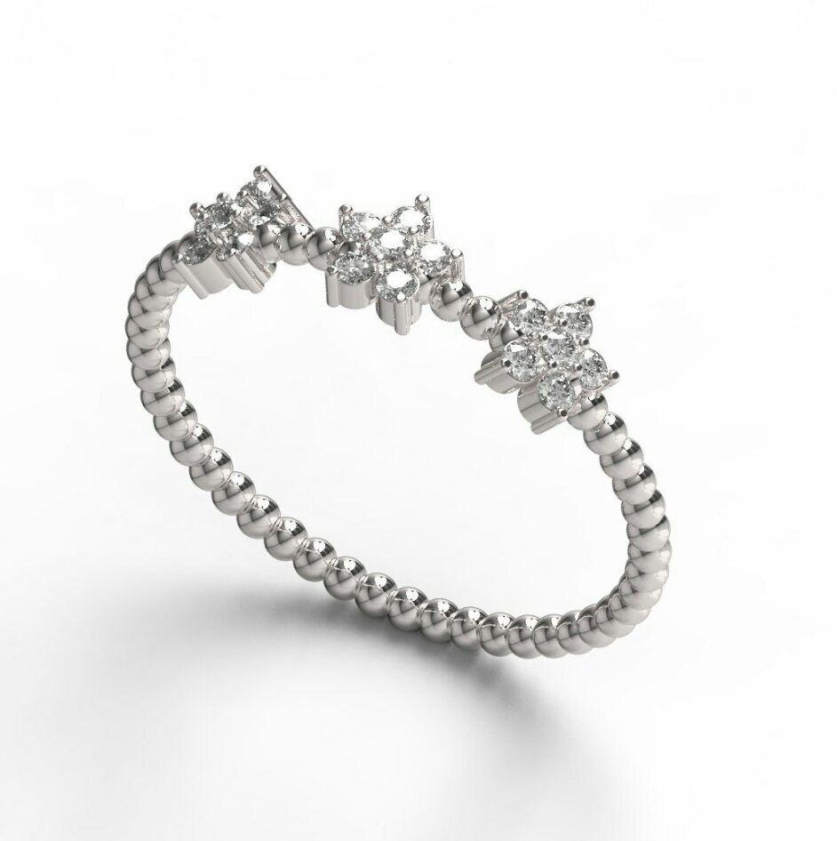 Bague fleur empilable en or jaune massif 14 carats, cadeau pour mères en vente 2