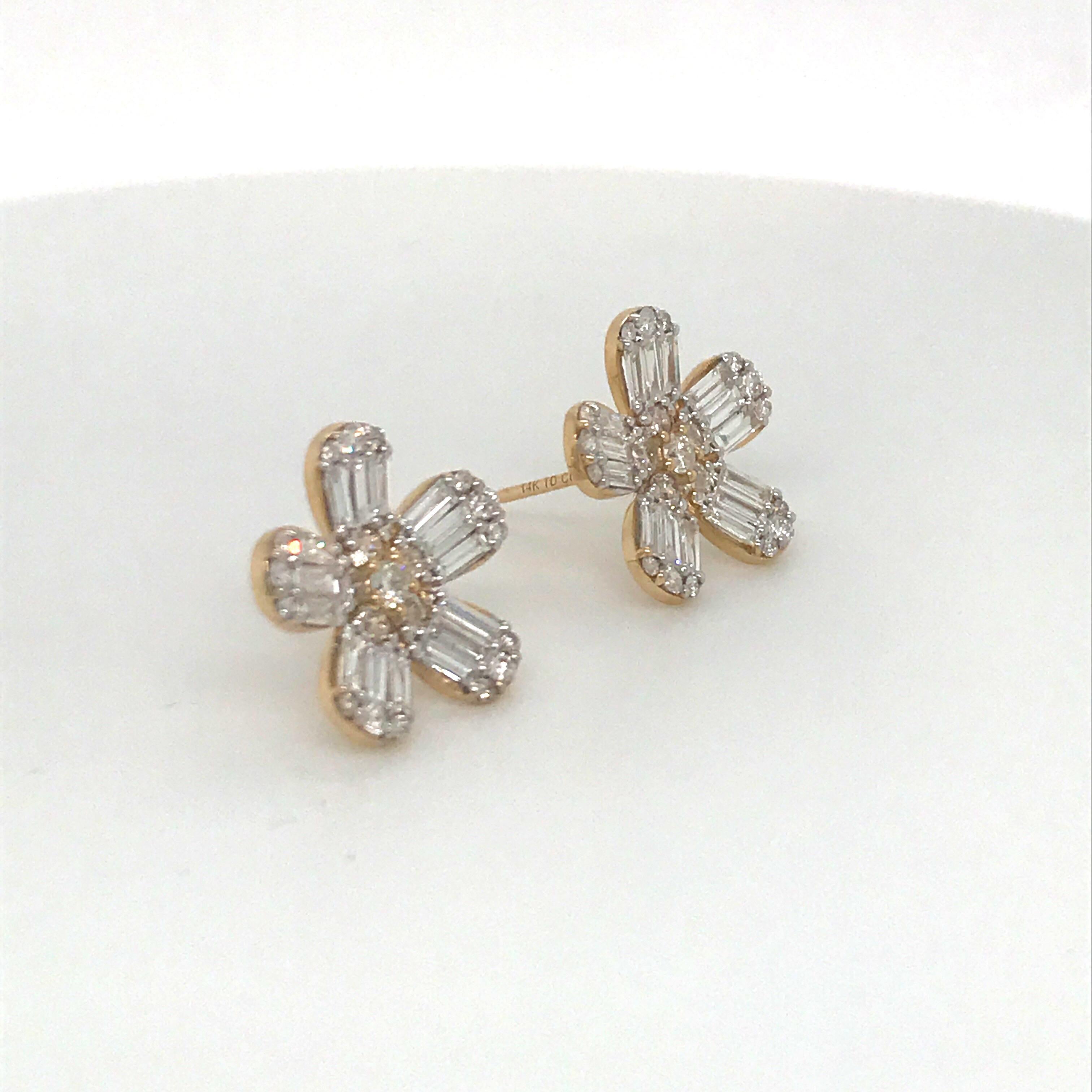 Round Cut Diamond Flower Stud Earrings 1.67 Carat 14 Karat Rose Gold
