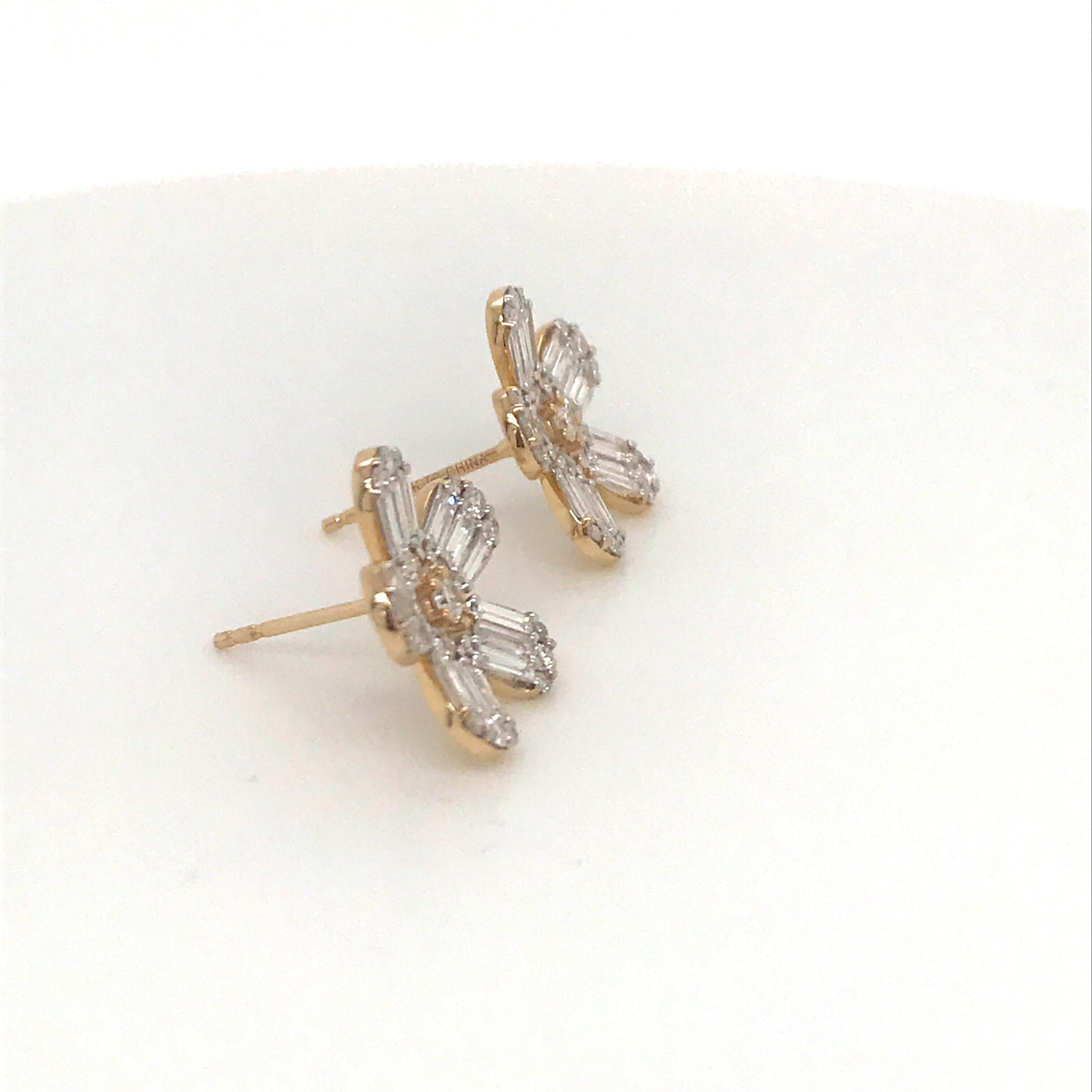 Diamond Flower Stud Earrings 1.67 Carat 14 Karat Rose Gold In New Condition In New York, NY