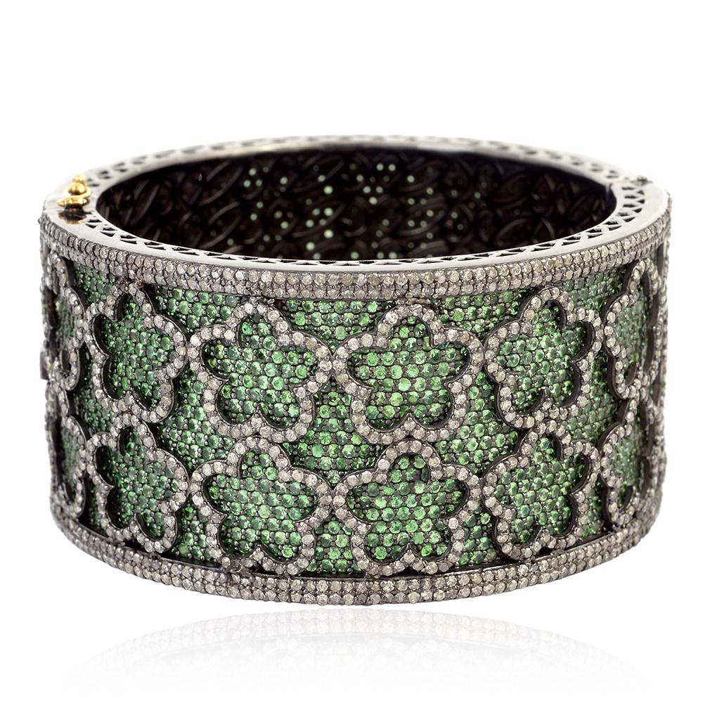 Diamond Flower Tiles On Tsavorite Pave Cuff Made In 18k Yellow Gold In New Condition For Sale In New York, NY